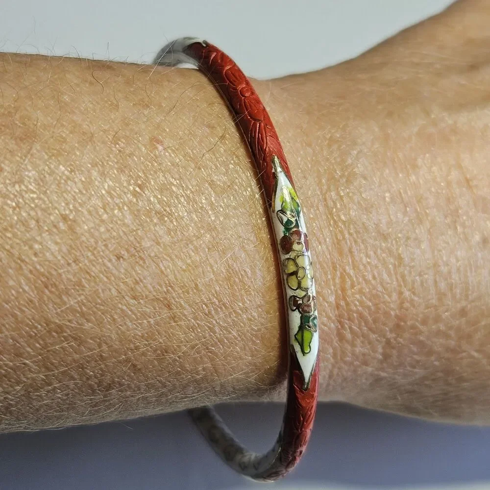 Gold Tone Vntg Carved Red Cinnabar White Cloisonne Bracelet 7.75